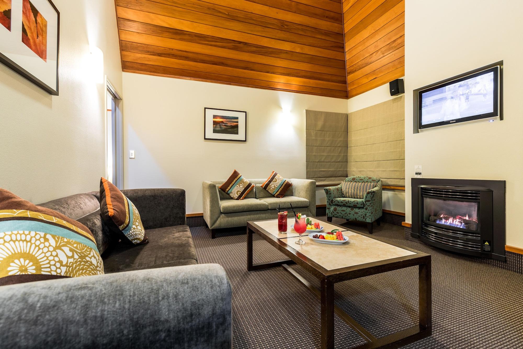 Distinction Te Anau Hotel & Villas Esterno foto