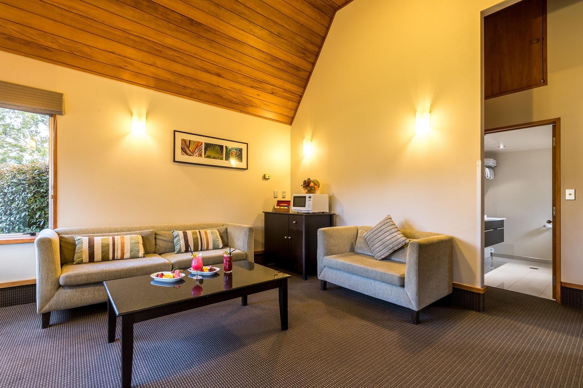 Distinction Te Anau Hotel & Villas Esterno foto