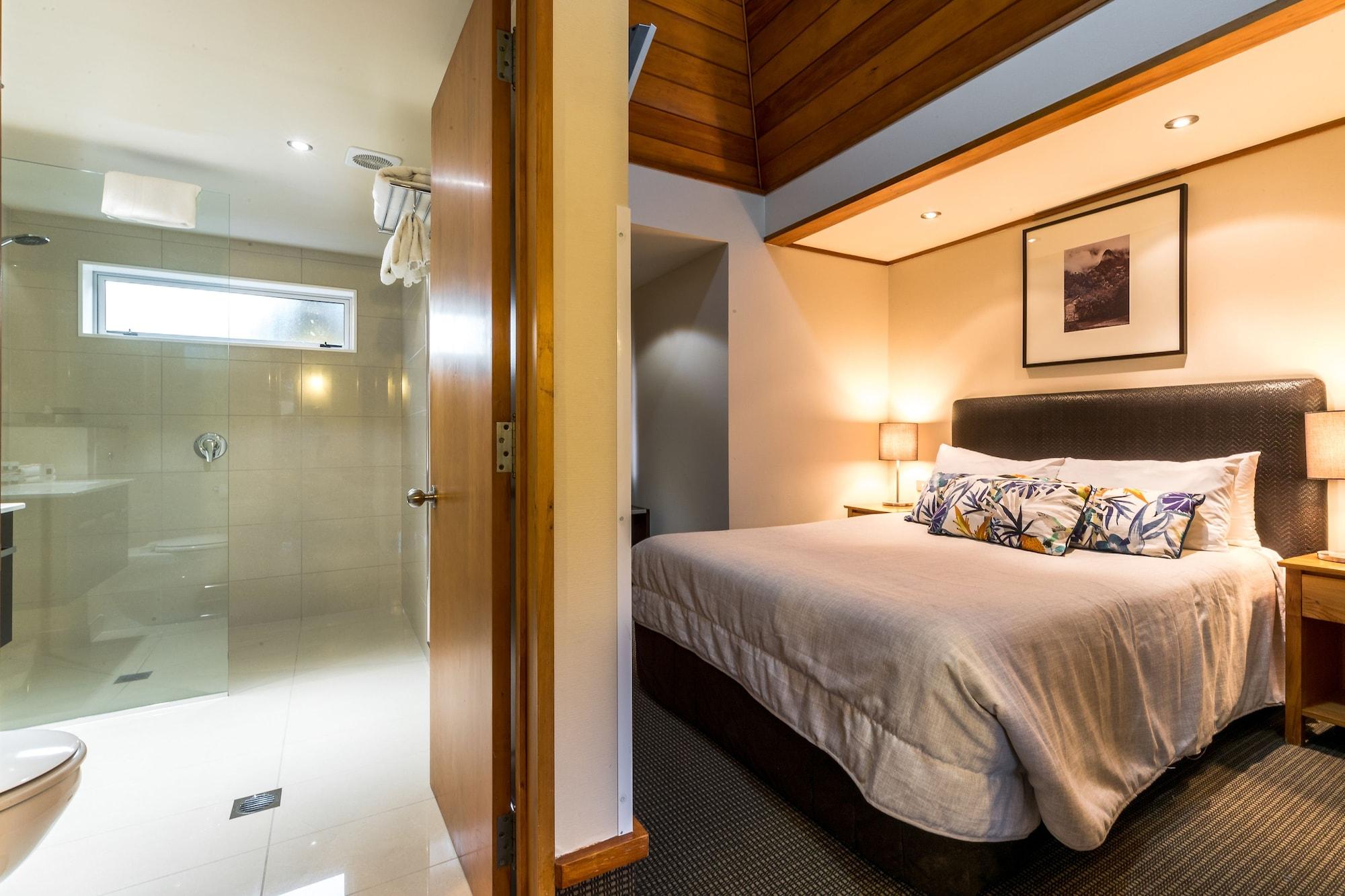 Distinction Te Anau Hotel & Villas Esterno foto