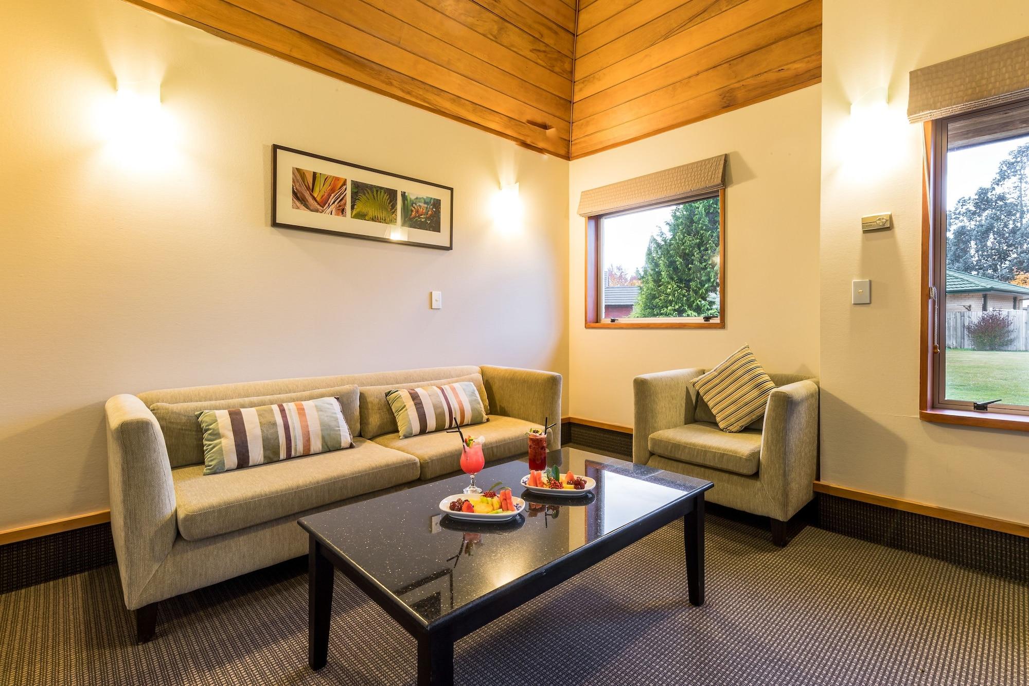 Distinction Te Anau Hotel & Villas Esterno foto