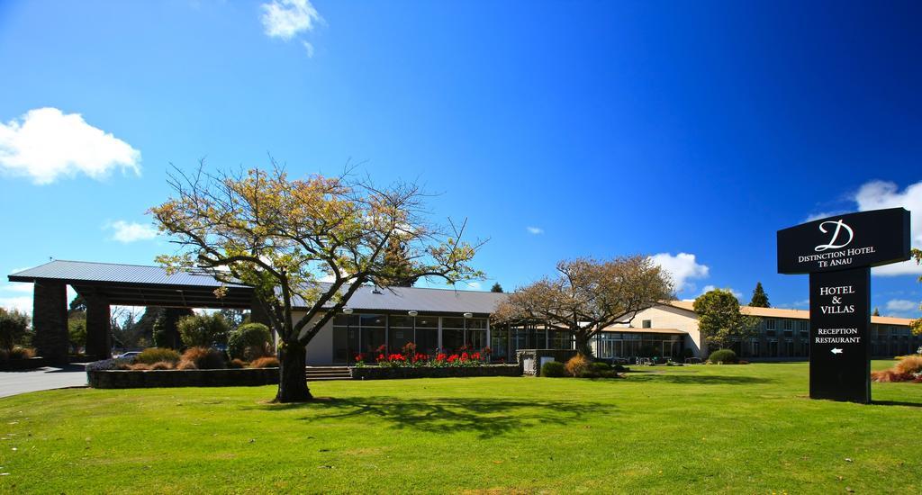 Distinction Te Anau Hotel & Villas Esterno foto