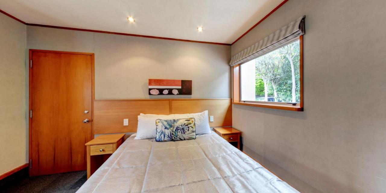 Distinction Te Anau Hotel & Villas Esterno foto