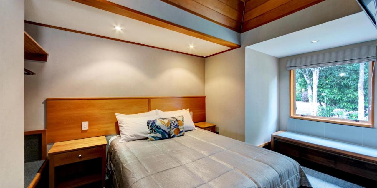 Distinction Te Anau Hotel & Villas Esterno foto