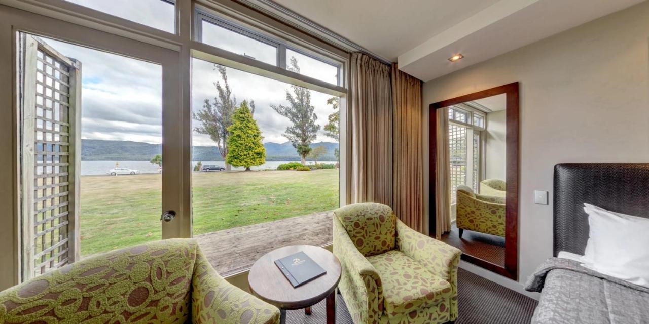 Distinction Te Anau Hotel & Villas Esterno foto
