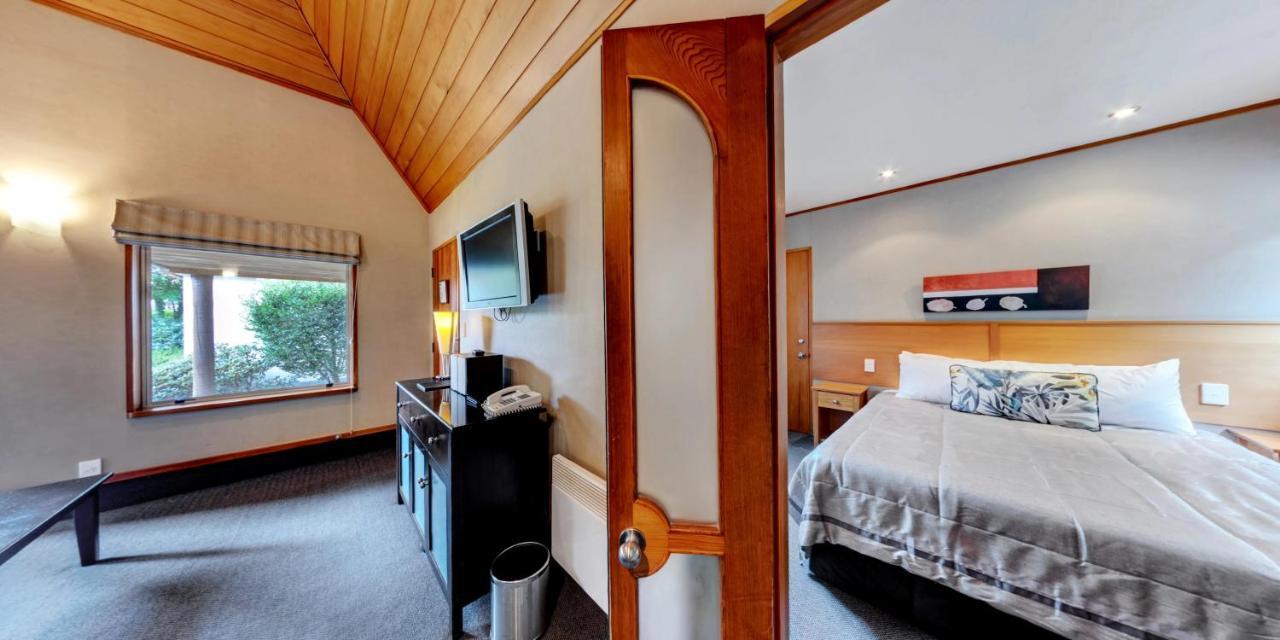 Distinction Te Anau Hotel & Villas Esterno foto