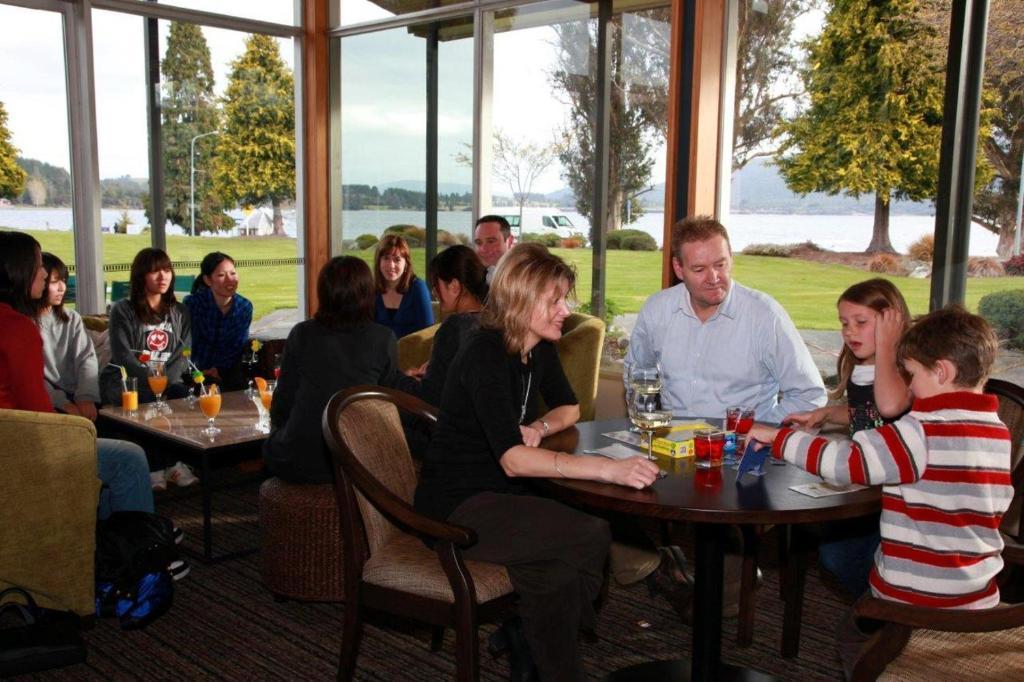 Distinction Te Anau Hotel & Villas Esterno foto