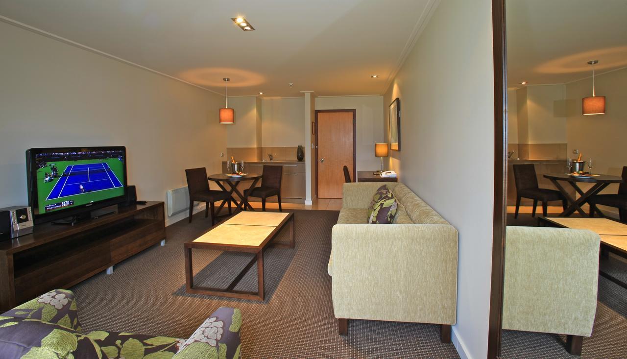 Distinction Te Anau Hotel & Villas Esterno foto