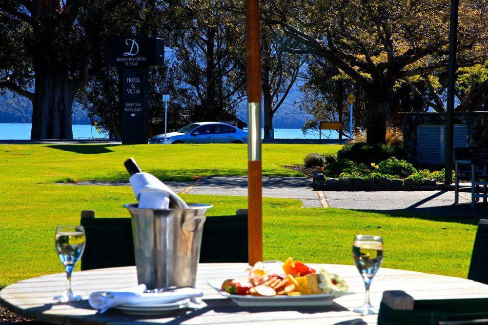 Distinction Te Anau Hotel & Villas Esterno foto